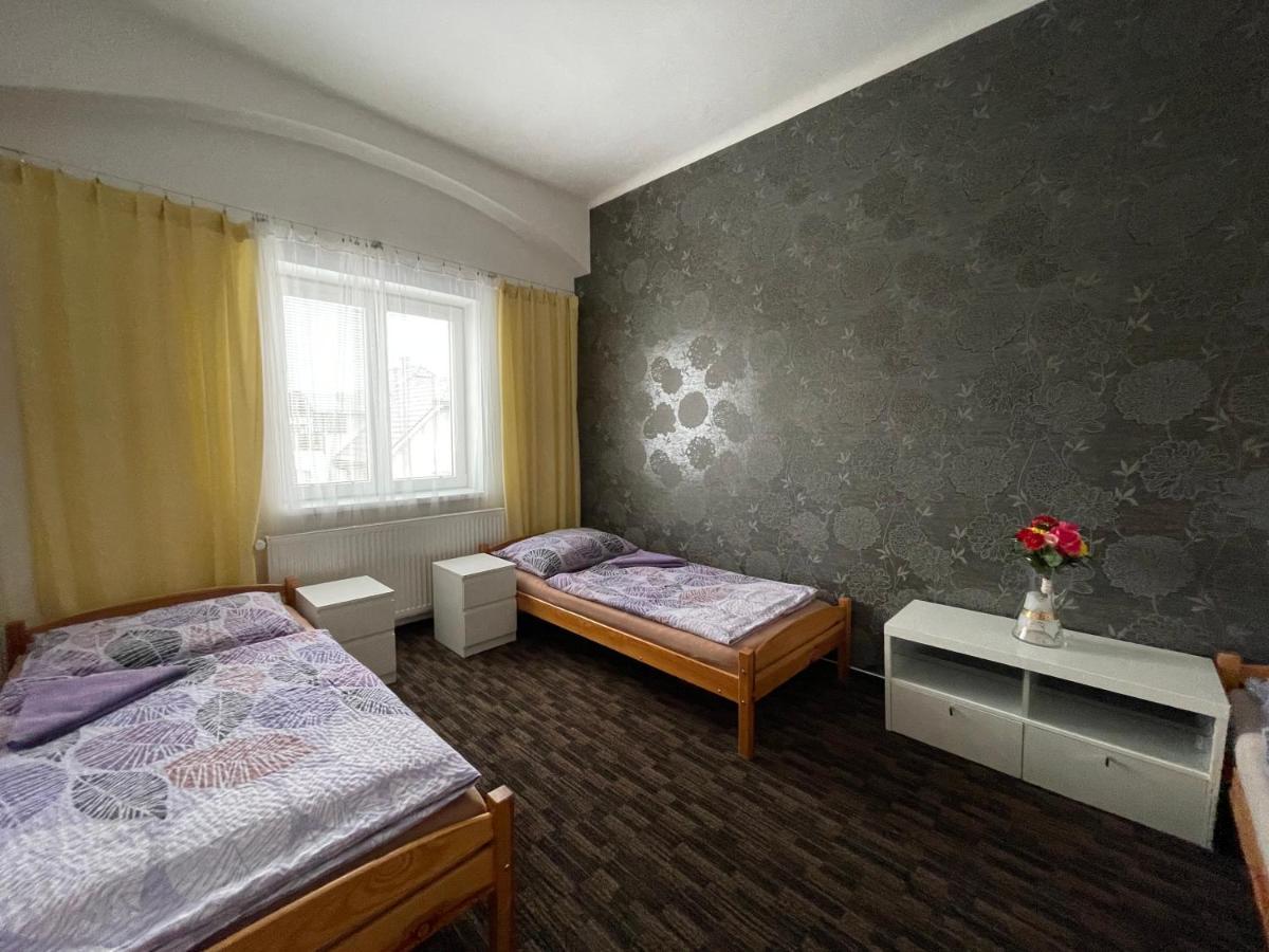 Cetnicka Stanice Hluboka Hluboká nad Vltavou Exterior foto