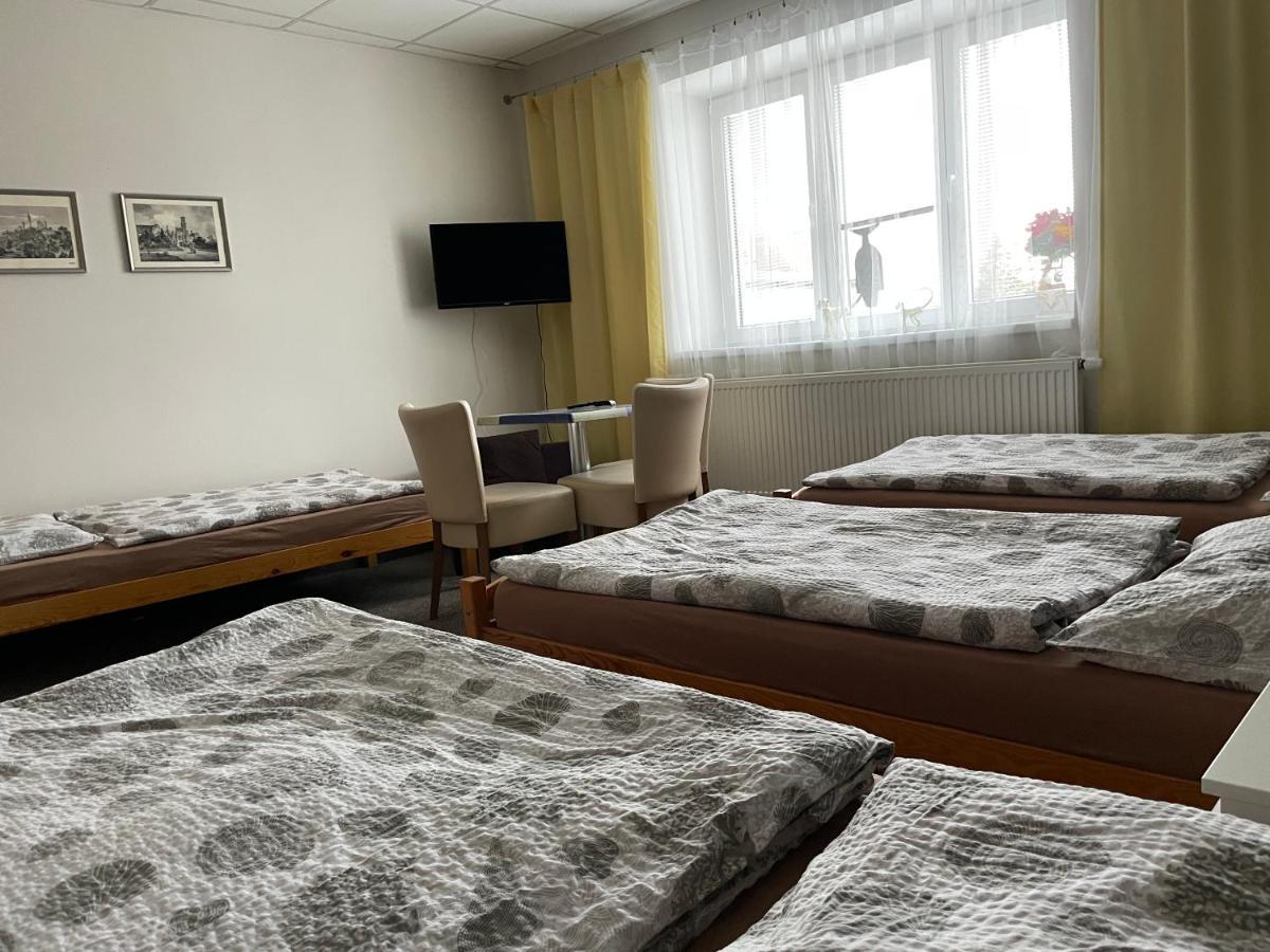 Cetnicka Stanice Hluboka Hluboká nad Vltavou Exterior foto